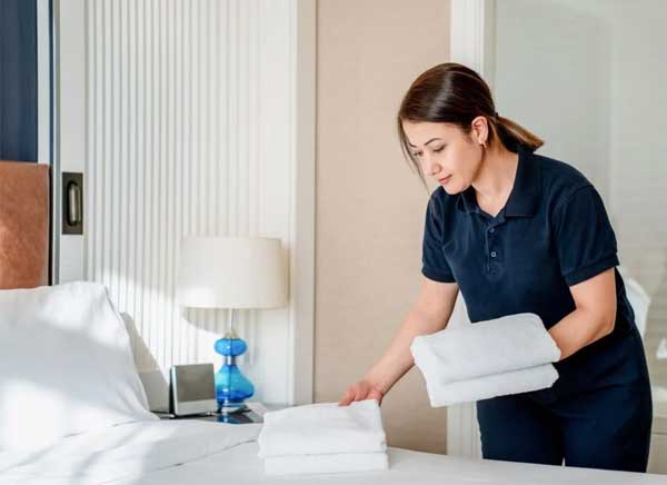 khach-san-que-toi-soc-trang-5-cach-giat-khan-tam-khach-san-theo-huong-dan